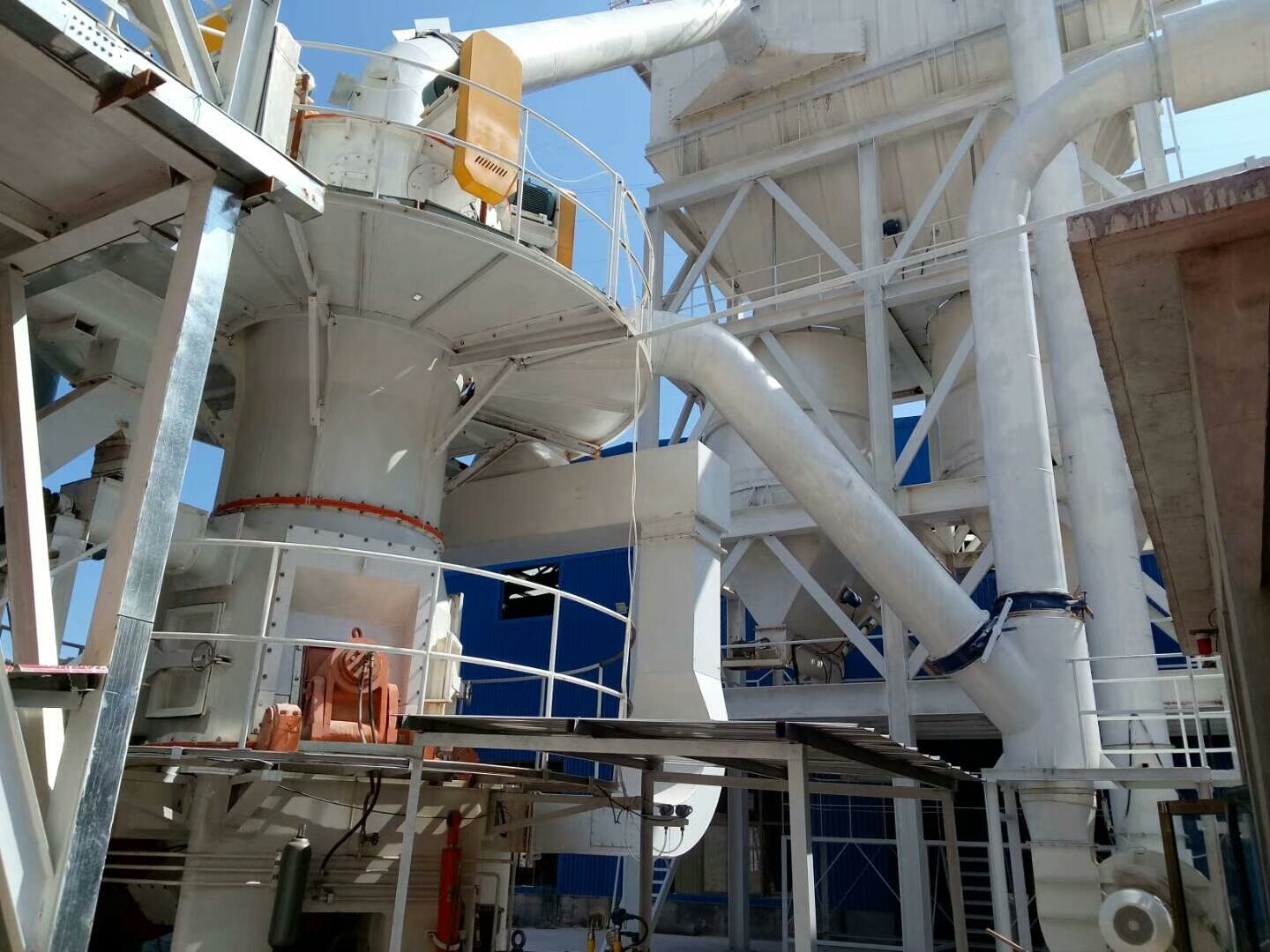 石灰石立式磨粉機HLMX電廠脫硫用立式磨粉機 石灰石立式磨粉機HLMX電廠脫硫用立式磨粉機