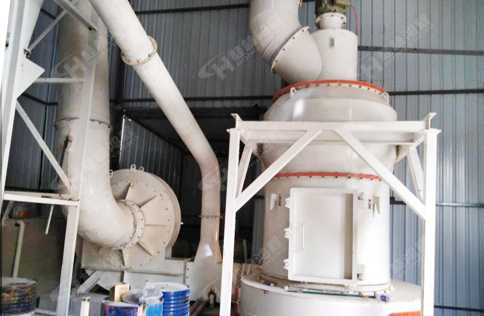 煉焦煤粉碎磨機云南又一生產(chǎn)線成功投產(chǎn) HCQ1500煉焦煤粉碎雷蒙磨機300目d92云南麗江