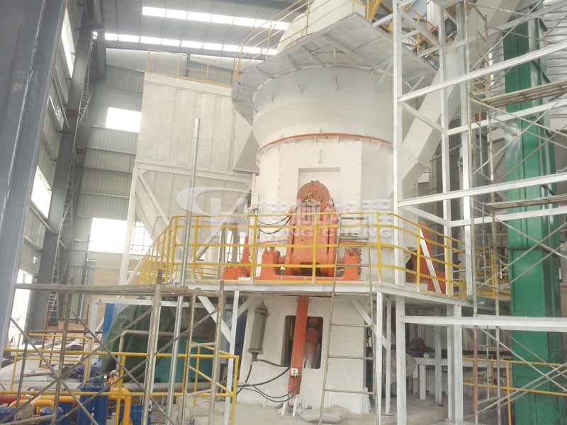 年產(chǎn)15萬(wàn)噸的電廠(chǎng)石膏生產(chǎn)石膏粉優(yōu)勢(shì)設(shè)備 HLM2400石膏立式磨